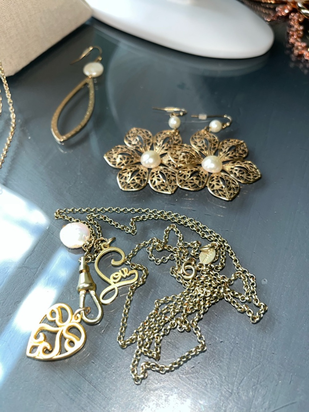 7 pieces Goldtone Mixed-Metal Jewelry Lot with Pearl Accents